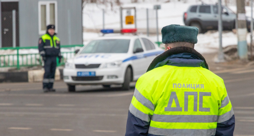 В Мордовии пьяный водитель врезался в столб