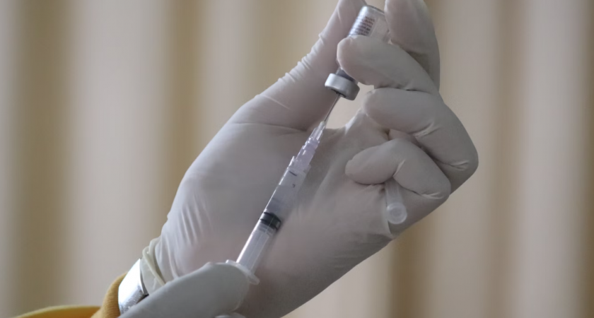 В Саранске будут судить врача, который за деньги фиктивно вакцинировал от ковида 