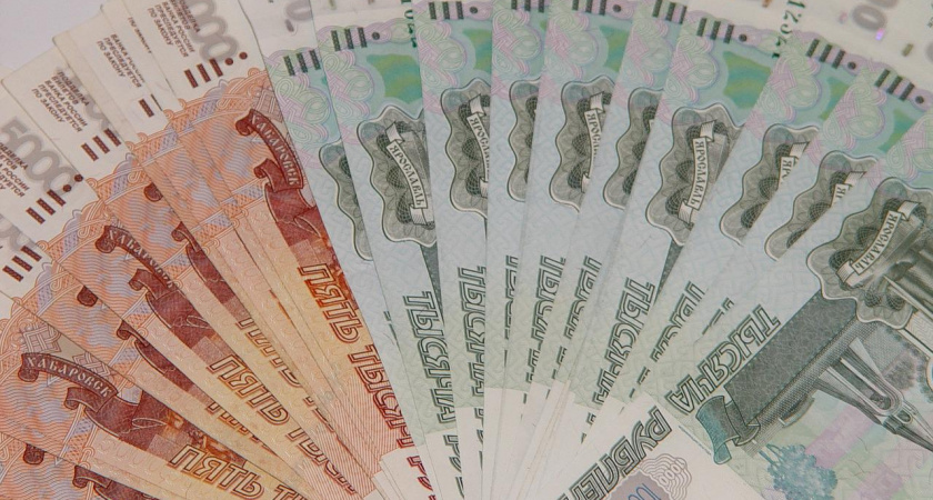 Россиянам начнут выдавать по 8000 рублей с 27 мая. Деньги придут на карту «Мир»