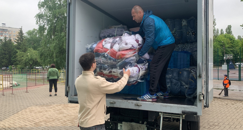 Эвакуированным белгородцам доставили первую партию гуманитарного груза из Мордовии