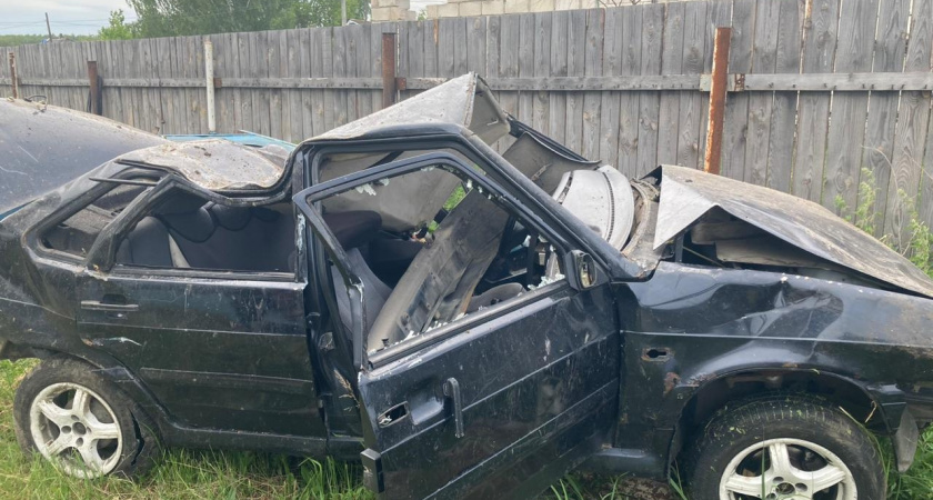 В Мордовии легковушка опрокинулась в кювет: есть пострадавший