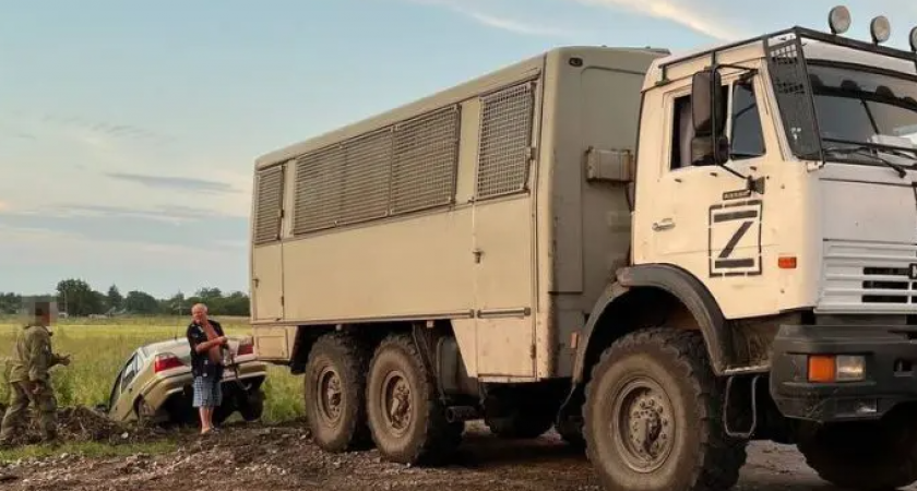 Бойцы мордовского ОМОН пришли на помощь пострадавшим в ДТП