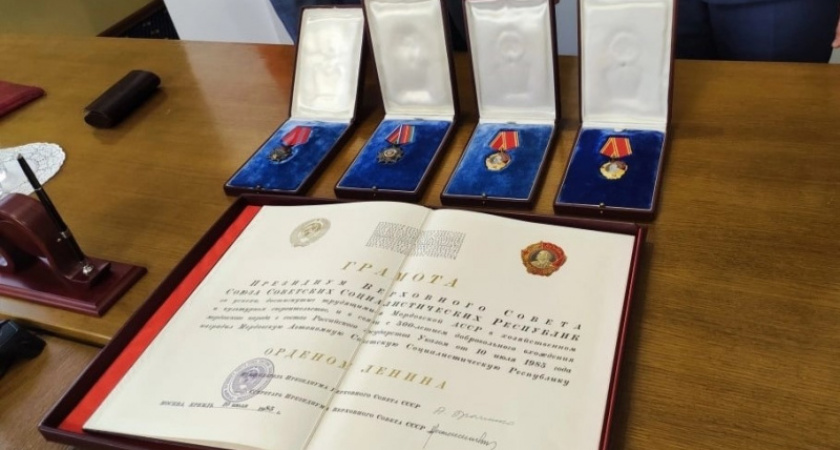 В Мордовский краеведческий музей передали советские ордена