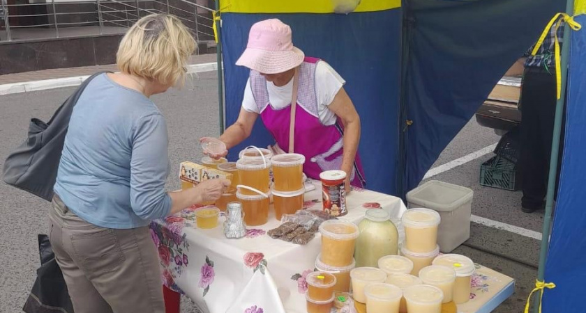 В Саранск на медовую ярмарку привезли две тонны меда