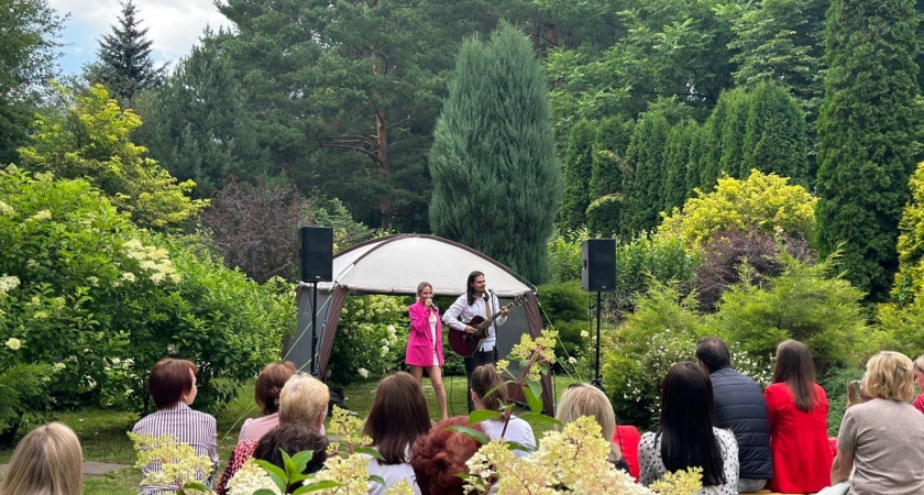 В Ботаническом саду Саранска состоится творческий вечер с музыкой и йогой