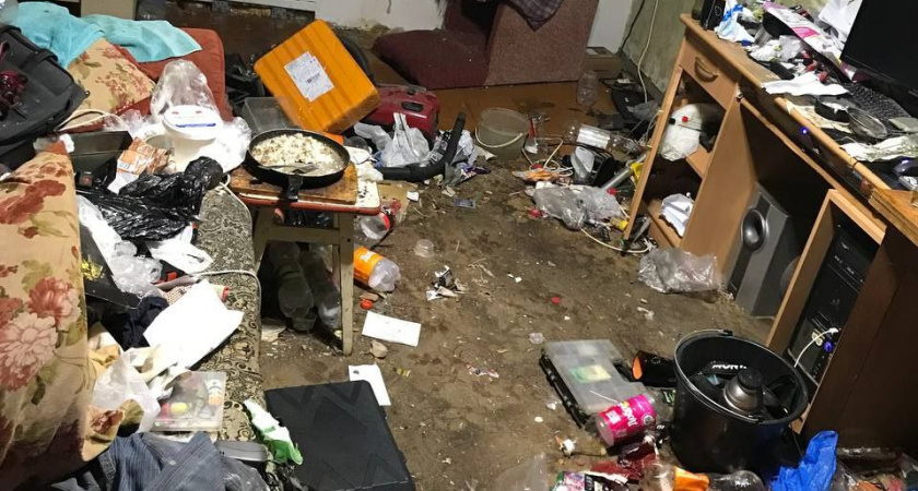 В Саранске перед судом за наркоторговлю ответит хозяин утопающей в мусоре квартиры