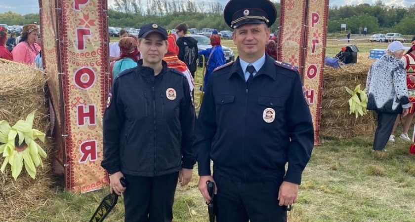 В Рузаевском районе сотрудники полиции сохраняют порядок во время фестиваля "КУРГОНЯ"