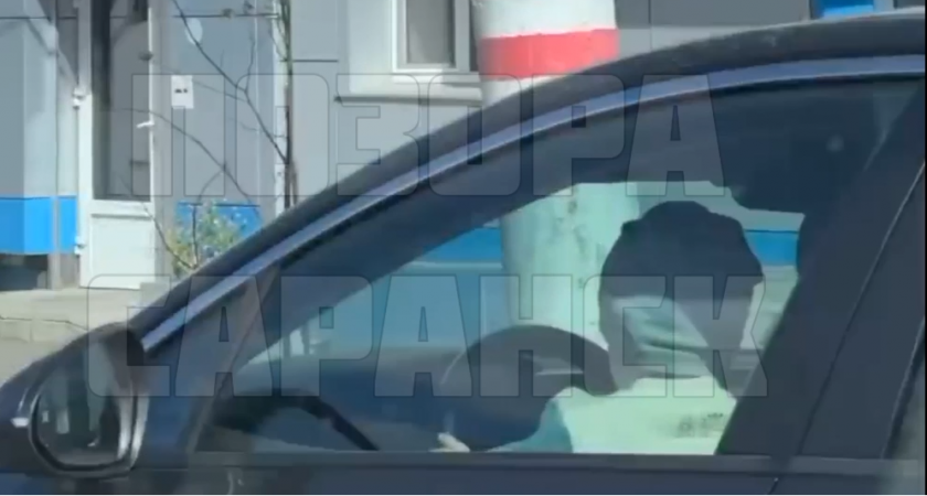 В Саранске заметили маленького ребенка за рулем автомобиля