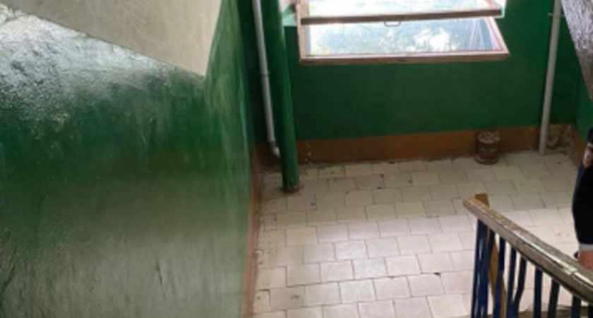 В Рузаевке в подъезде жилого дома нашли голого 2-летнего малыша