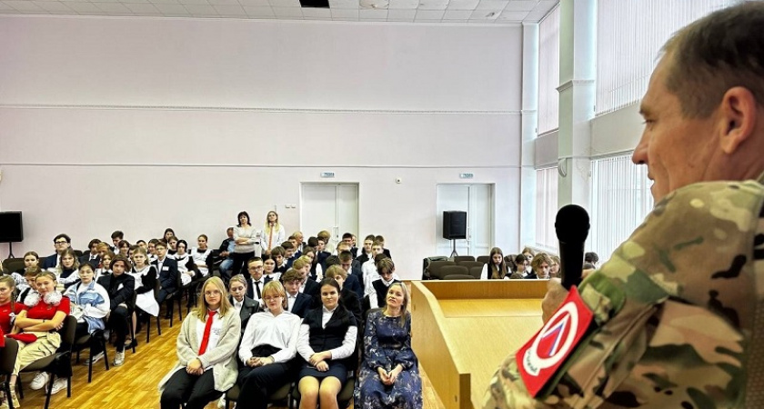 Ветеран боевых действий СВО провел «Урок мужества» в школе № 18 Саранска