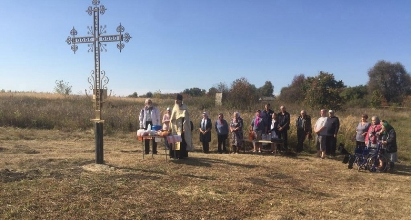 В Ковылкинском районе установили поклонный крест на месте разрушенного храма