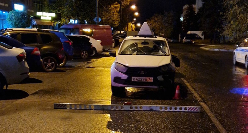 На улице Степана Разина в Саранске водитель на LADA сбил 61-летнего пешехода