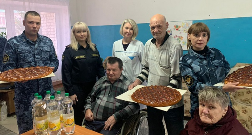 В Мордовии сотрудники ИК-2 УФСИН посетили дом-интернат для престарелых