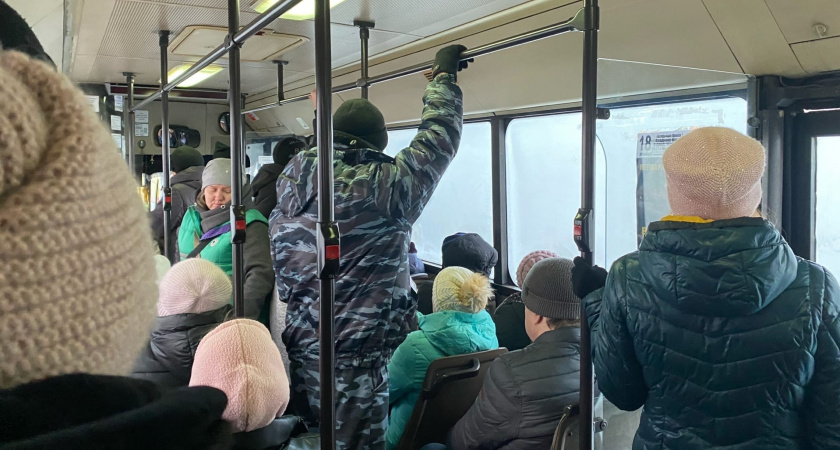 Жителям Саранска объяснили отсутствие большего числа автобусов на маршруте №17