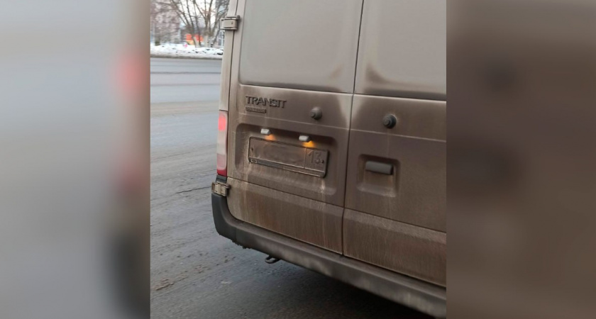 В Саранске водитель маршрутке не выпускал пассажиров из-за «зайца»