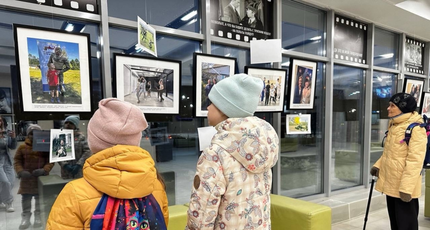 В Саранске заработала фотовыставка «Защитники Отечества»