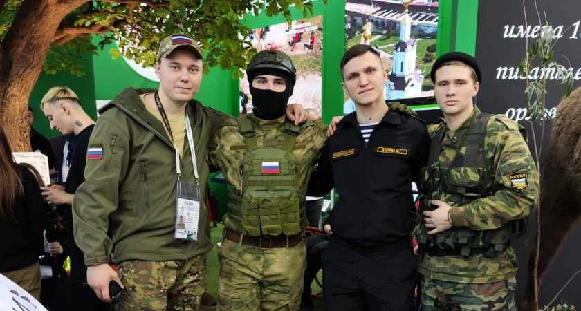 Ветераны СВО из Мордовии поучаствовали в форуме «Молодежная Россия» на ВДНХ