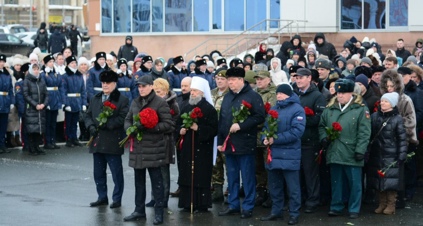 В Мордовии перед праздником почтили память защитников Отечества