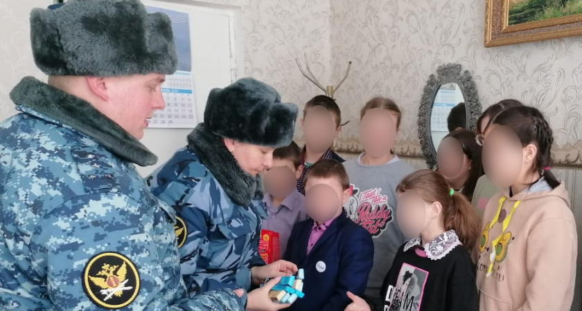 В Мордовии сотрудники ФСИН отпраздновали День спонтанного проявления доброты