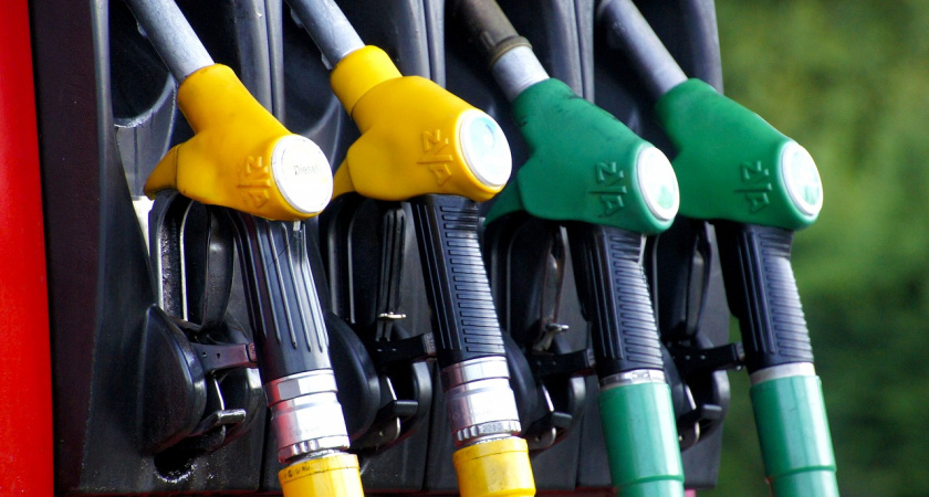 В Мордовии бензин АИ-98 на 2% дешевле, чем в среднем по ПФО