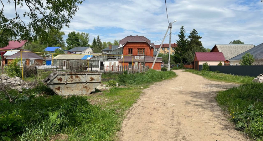 Жители Саранска пожаловались на отсутствие асфальта на дороге