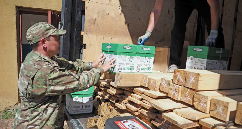 Из Мордовии отправили дроны и пиломатериалы в зону СВО