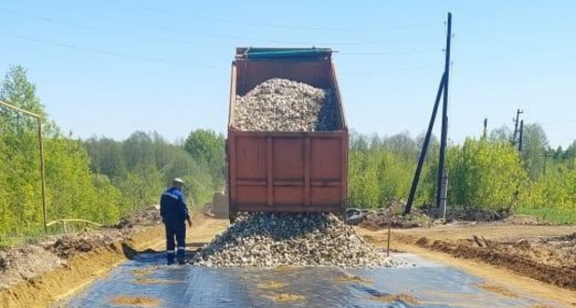 В Мордовии приводят в порядок дорогу, которая ведет к монастырю XVIII века