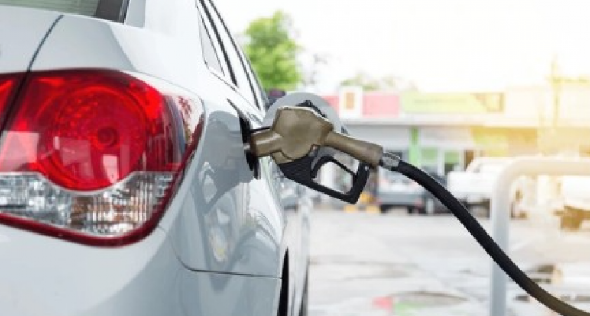 С 14 июня станет бесплатно: на АЗС начнут заливать бензин без денег — для автолюбителей готов сюрприз