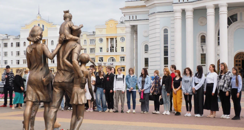 В Саранске появился мемориал в память жертв терактов в Севастополе и Дагестане