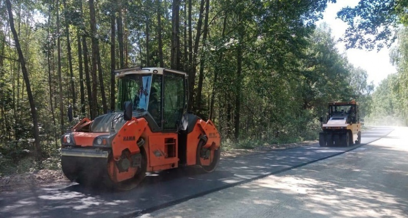 В Мордовии приступили к укладке асфальта на дороге «Барашево — Дачный»