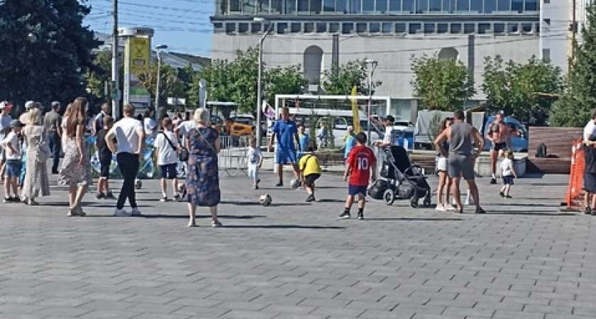 В отпуск можно не ходить: в июле жителям России предстоит праздничный день, и не один — плюс неделя с лишним выходных