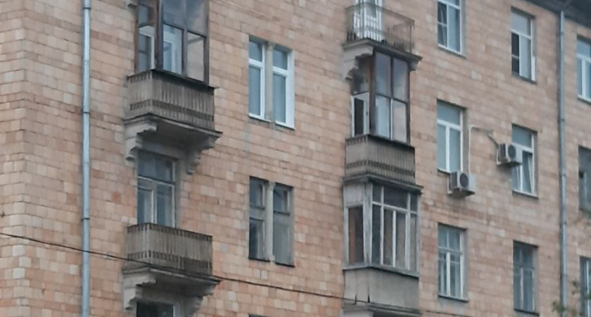 C 4 июля запрещено:  остекление на балконах придется снять — новое делать не позволят