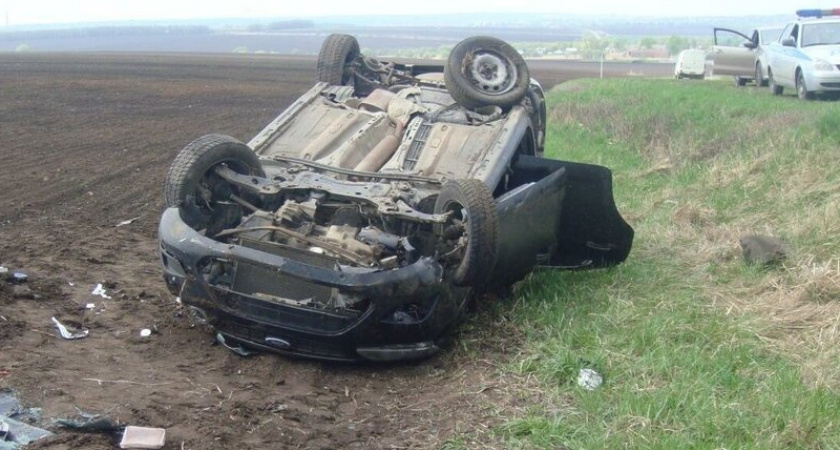 В Мордовии на трассе опрокинулся легковой автомобиль