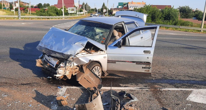 В Саранске в ДТП с Chevrolet Niva пострадали три человека