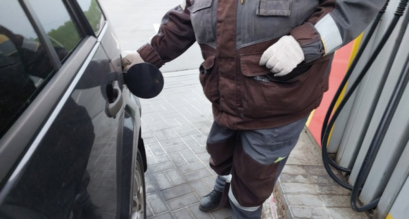 К 1 сентября произойдет на всех АЗС: автомобилистам готовят мощную оплеуху — как прежде никогда не будет  