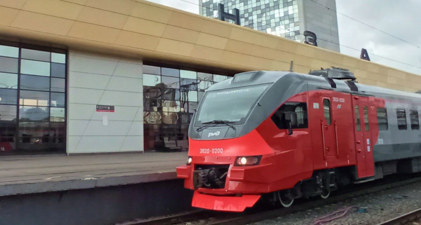 Эти популярные среди пассажиров РЖД вкусности скоро могут запретить. Больше не поешь в вагоне спокойно