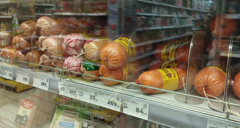 "Мяса нет, лишь ошмётки сои": Роскачество пришло в ужас от этих марок колбасы. Покупать не советуют