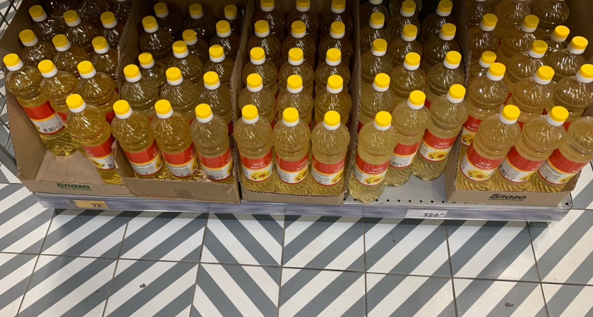 Химическая отрава в красивой бутылке: Роскачество назвало худшие марки растительного масла