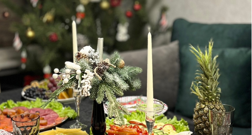 Как задобрить Зеленую Змею и стать богачом: что необходимо поставить на новогодний стол 2025