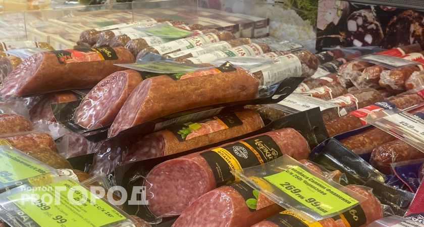Ни грамма сои, 100% мясо: Роскачество назвало ТОП-3 марки колбасы для «Оливье» к Новому году