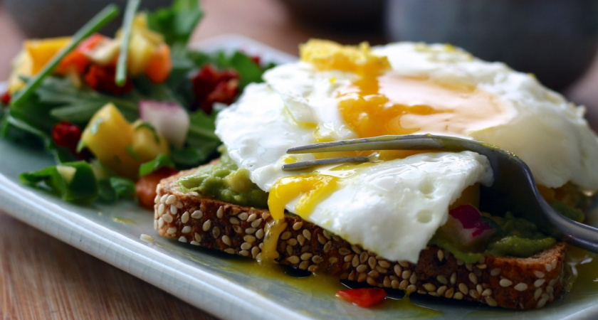 Такой салат нарасхват в министерских столовых: на Новый год затмит и "шубу" и "оливье"