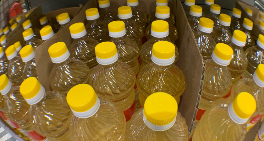 Химическая отрава в янтарной бутылке: Роскачество перечислило худшие марки растительного масла