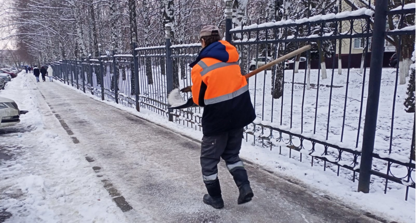 Мэрия Саранска прокомментировала жалобы на обработку дорог от наледи