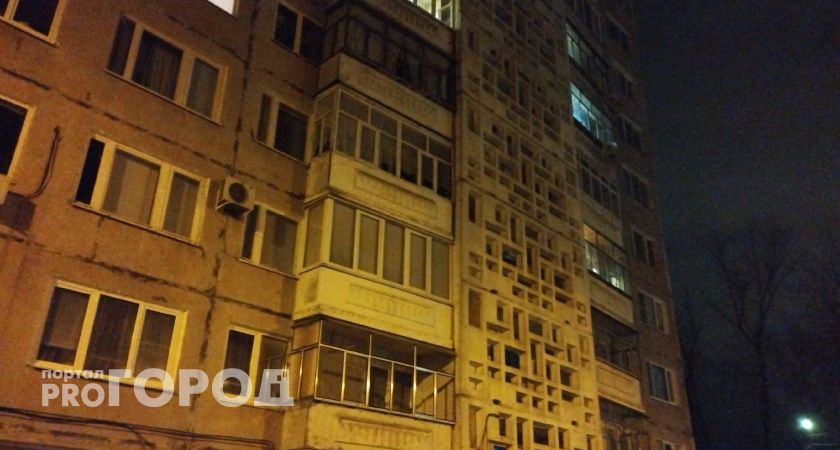 С 11 апреля полностью запретят установку натяжных потолков: их придется снять