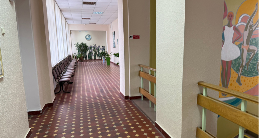 В Большеигнатовском районе благодаря прокуратуре ФАП был оснащен новым медоборудованием