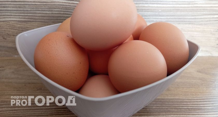 В Кремле яйца варят только так: яйца чистятся одним движением руки - хитрость рассказал бывалый повар