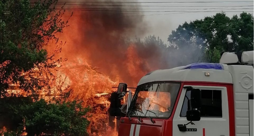 В Краснослободском районе из-за молнии сгорел жилой дом