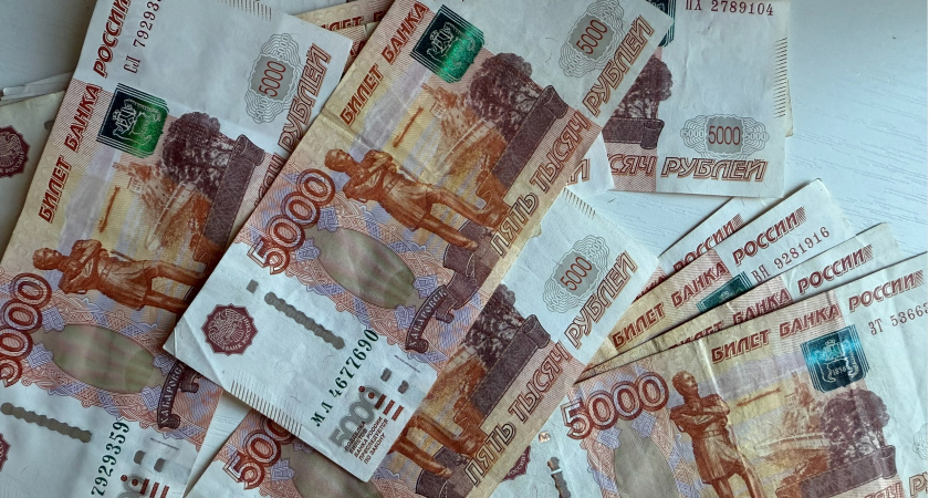 В Рузаевке сварщик, желая помочь знакомому, перевел мошенникам 300 тыс. рублей