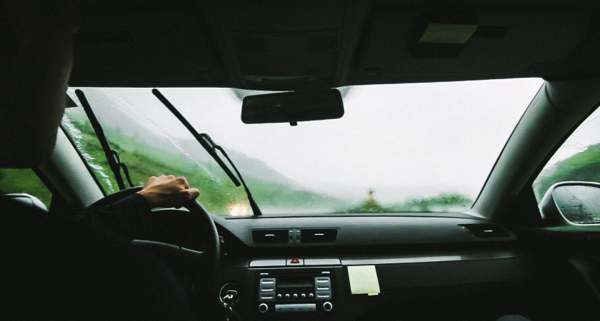 Чем обработать дворники авто, чтобы чистили без разводов и скрипа - метод нашептал на ухо механик