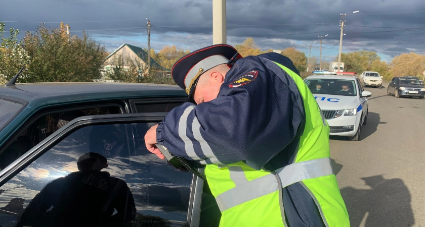 За этот предмет в багажнике - штраф: ГАИ начали охоту за этой категорией водителей 